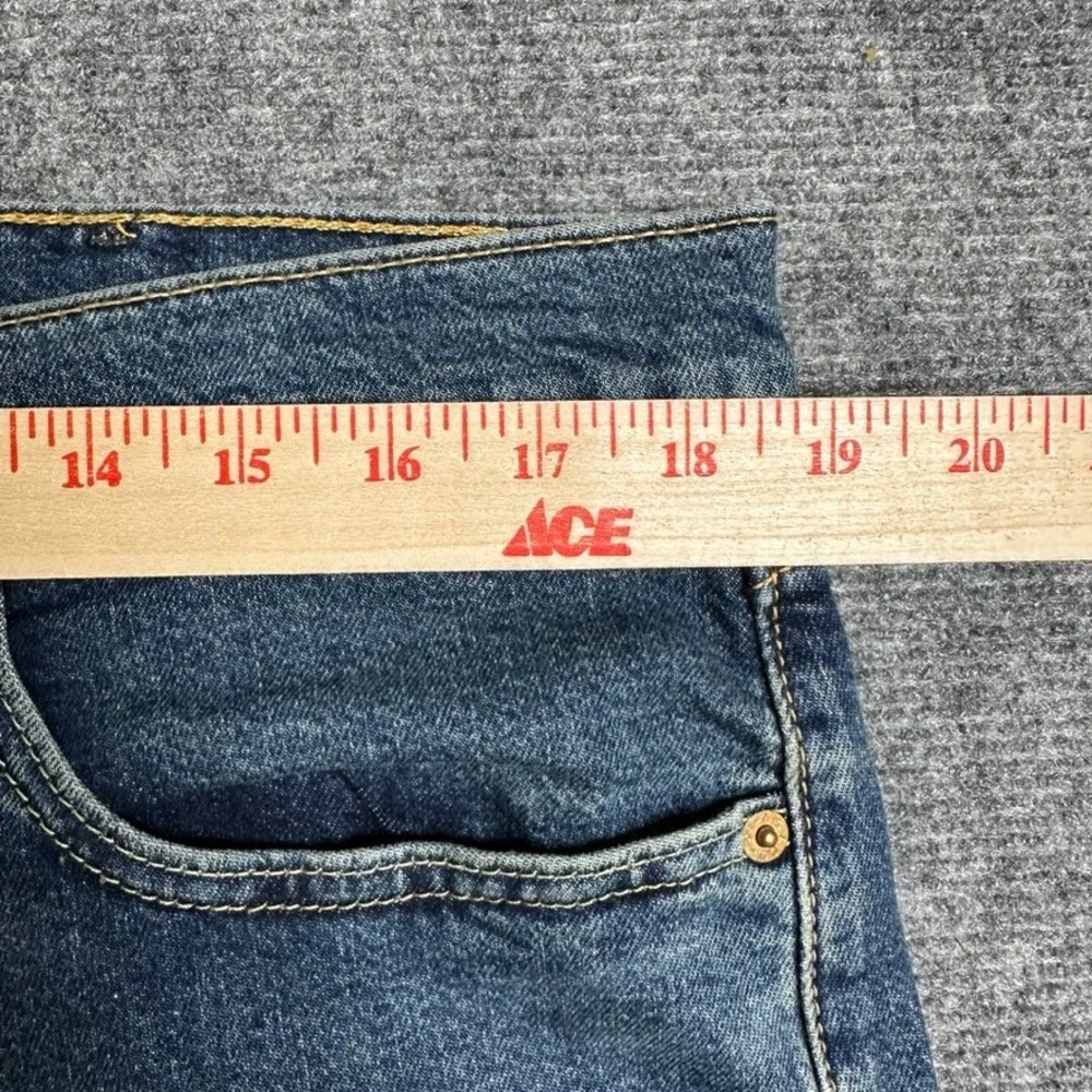 Levis 505 Regular Fit Straight Leg Jeans Mens 38x30 Medium Wash Blue Denim